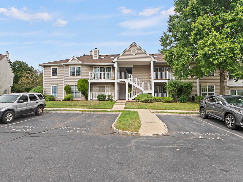 1st image of 24 Amberly Ct #24