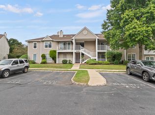 24 Amberly Ct #24, Franklin Park, NJ 08823
