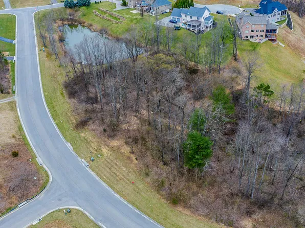 7455 Old Mill Plantation Dr, Roanoke, VA 24018