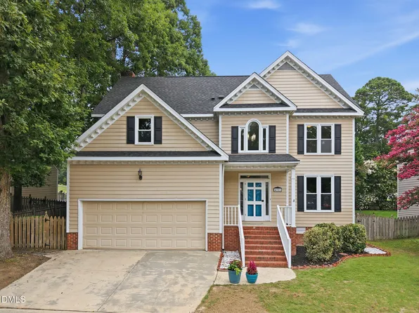 4721 Grand Cypress Ct, Raleigh, NC 27604