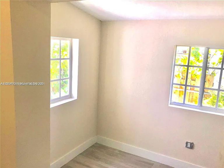 6344 NW Miami Pl — Photo 13