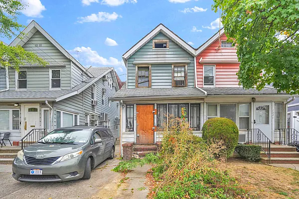 Sold by Mitra Hakimi Realty Group, LLC | media 4