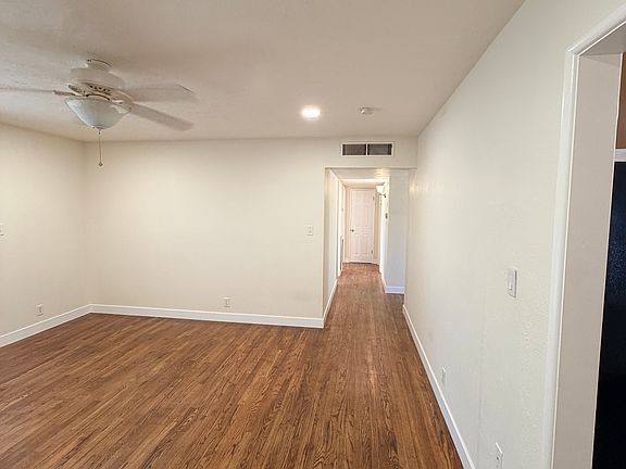4th image of 4002 E Hampton Way