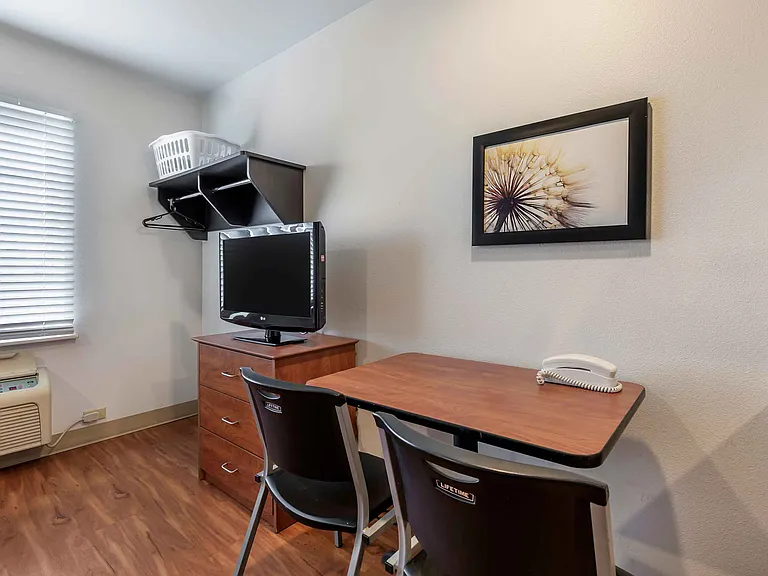Studio Suite - 1 Full Bed
