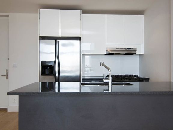 4th image of 114 Troutman St APT 412