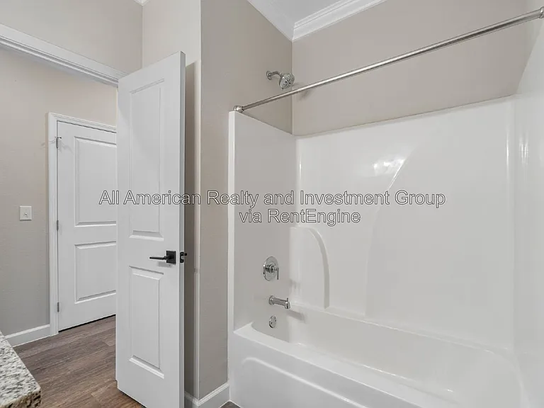 1817 Stable Ln — Photo 18