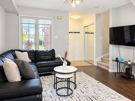 3rd image of 18 Coleman Dr