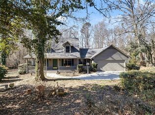 2978 Cascade Cir, Gainesville, GA 30504