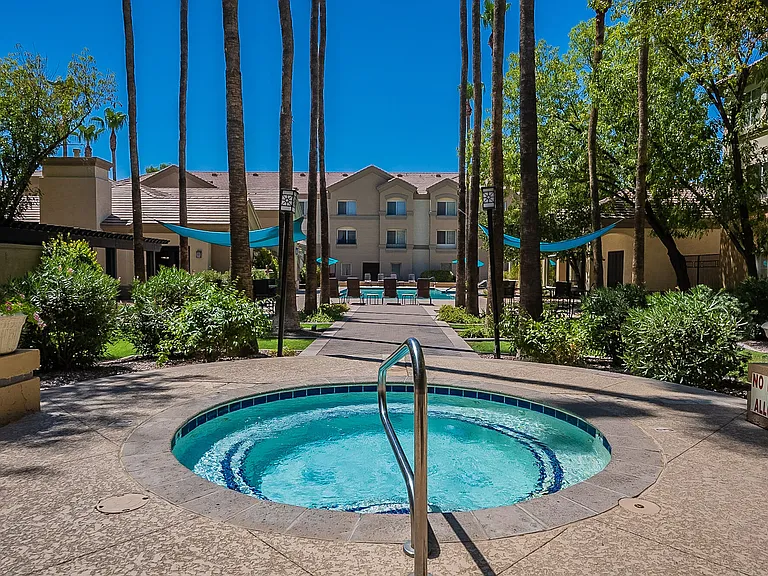 Palazzo Townhomes — Photo 7