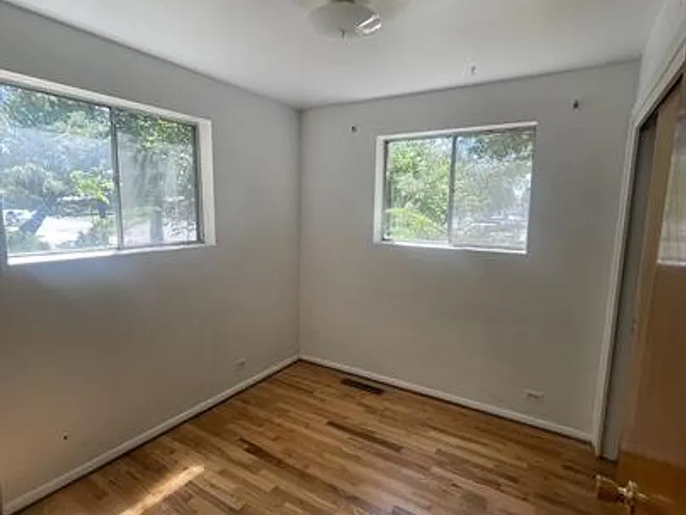 781 Oxford Dr — Photo 15
