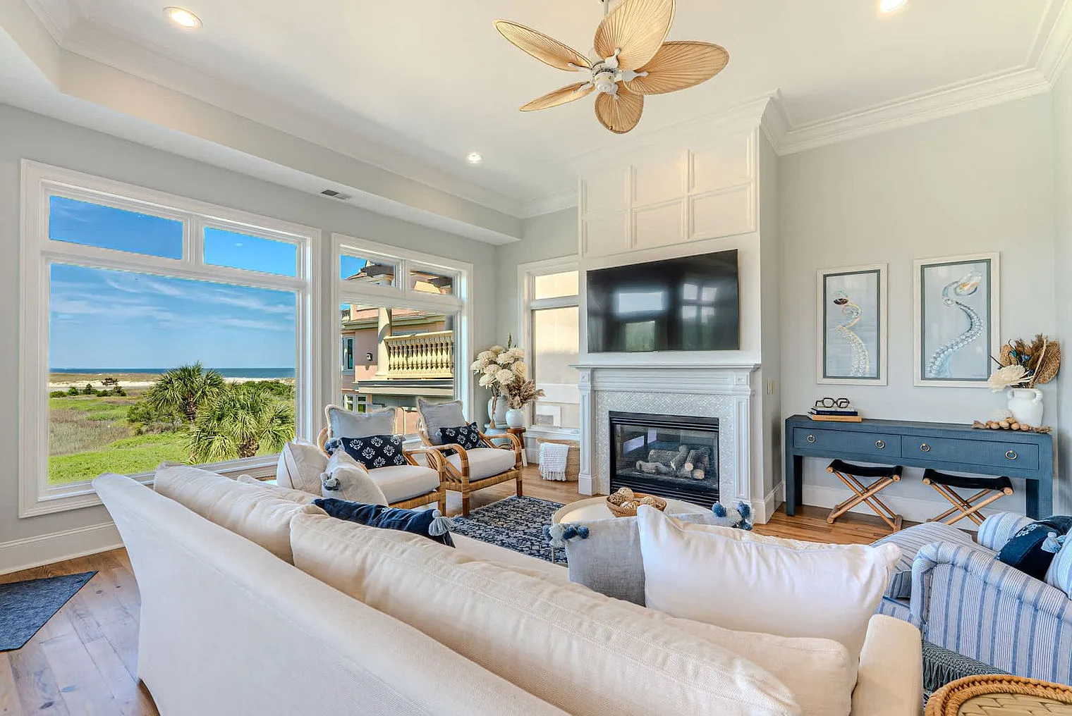 6 bed, 6.0 bath, 4068 sqft, $13,641 — Photo 3
