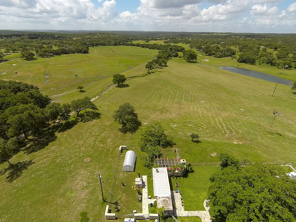 1st image of 301 Longhorn Trl