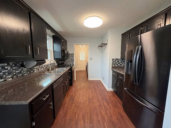 5th image of 1315 Chucker Dr