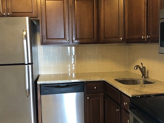 3rd image of 2650 N Lakeview Ave APT 3407