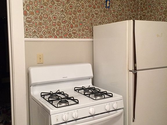 4th image of 1851 5th St