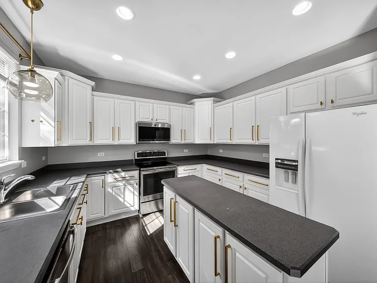 2321 Hudson Cir #2321 — Photo 14