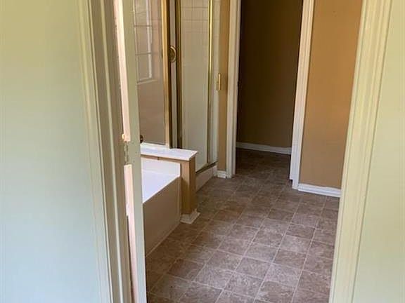 4th image of 6876 Moss Ln