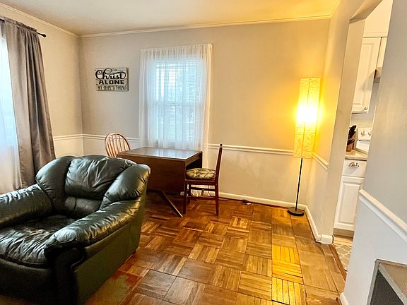 4th image of 549 W 13th St