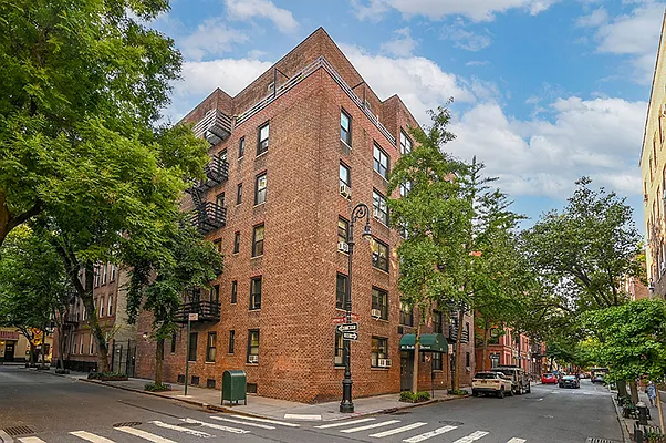 Sold by Poljan Properties Inc. | media 36