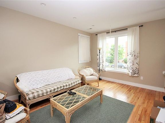 4th image of 416 S Harrison St
