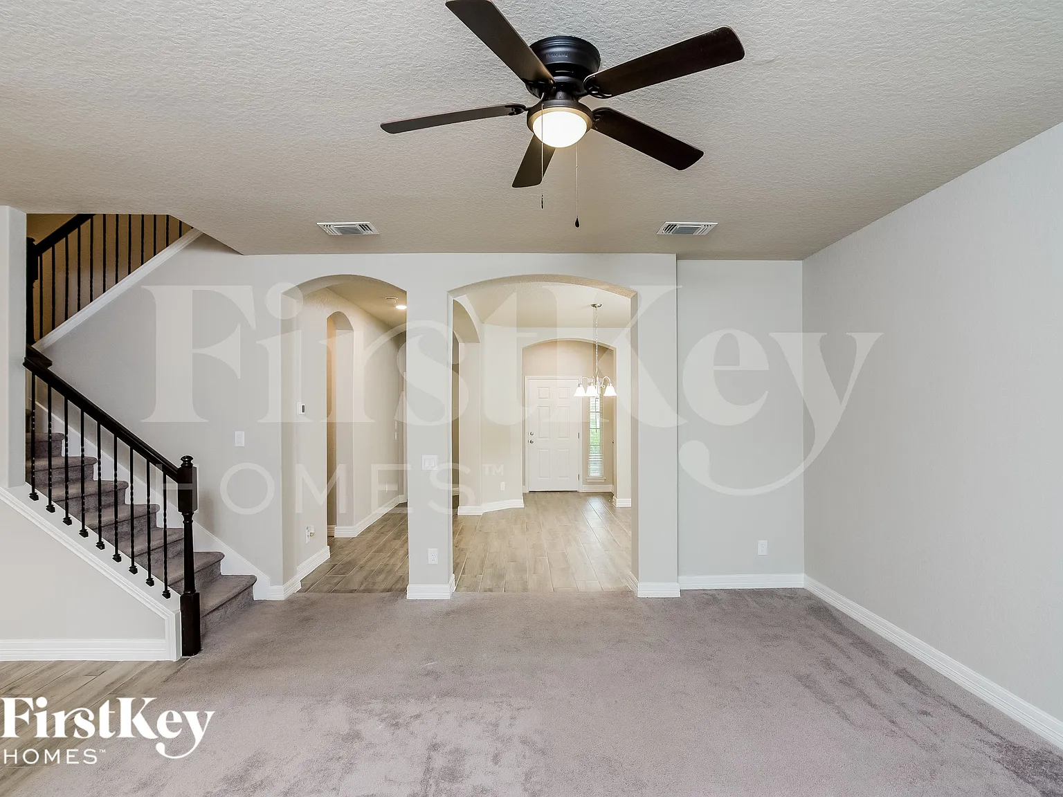 5 bed, 3.0 bath, 2680 sqft, $2,070 — Photo 3