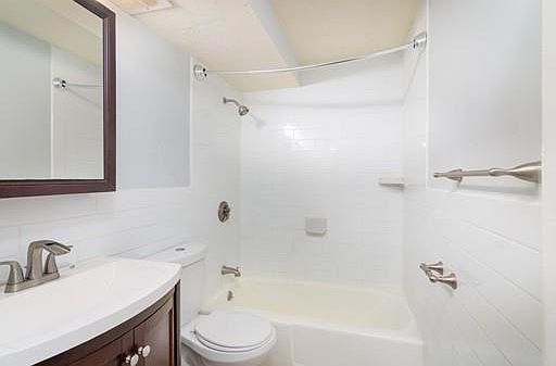 5th image of 62 South St Unit 1