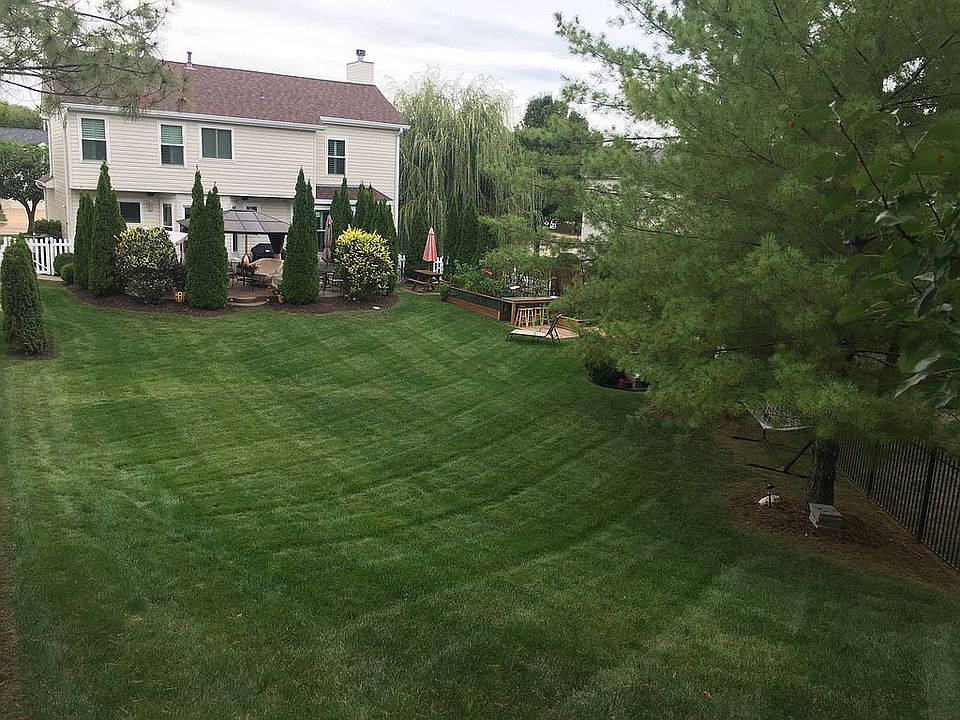 2nd image of 16873 Hickory Crest Dr