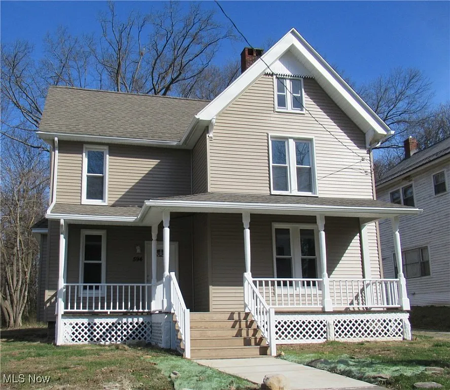 594 Aetna St photo 1