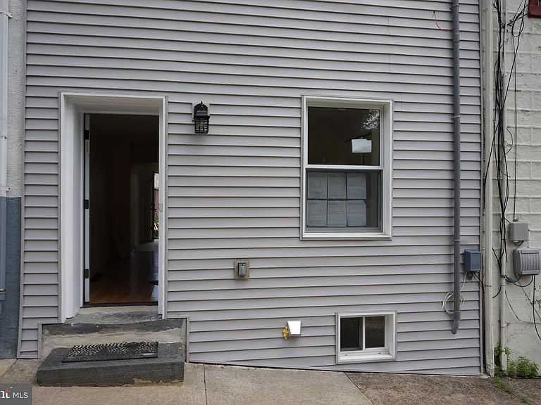 135 Gay St — Photo 3