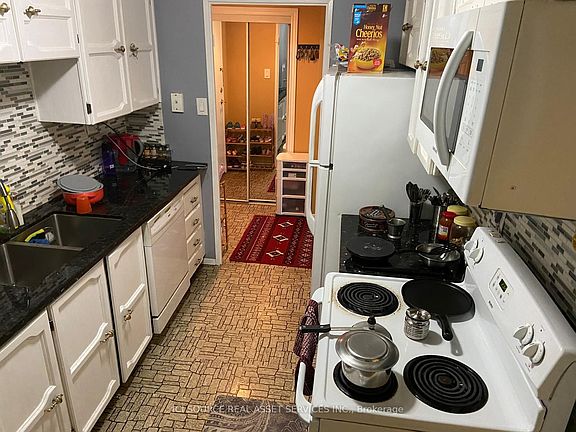 2nd image of 4001 Don Mills Rd #127