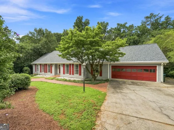 1599 Rangewood Dr SW, Lilburn, GA 30047