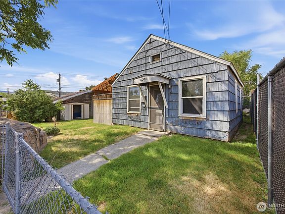 4th image of 620 S Chelan Avenue