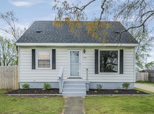 724 Lyles St SE, Kentwood, MI 49548