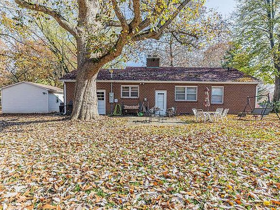 2nd image of 303 Dodson Dr W