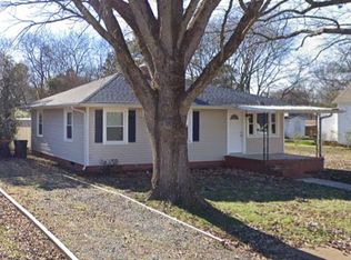 415 Park Ave, Pineville, NC 28134