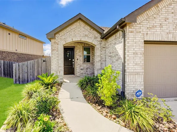 18830 Amaro Hills Dr, New Caney, TX 77357