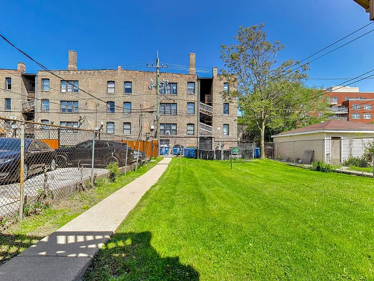 43 N Menard Ave #2 — Photo 9