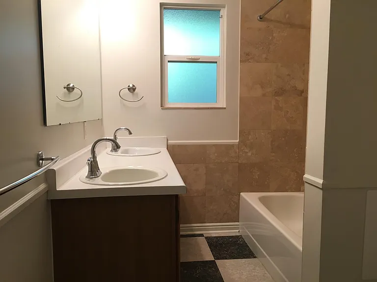 1779 S Foothill Dr — Photo 7