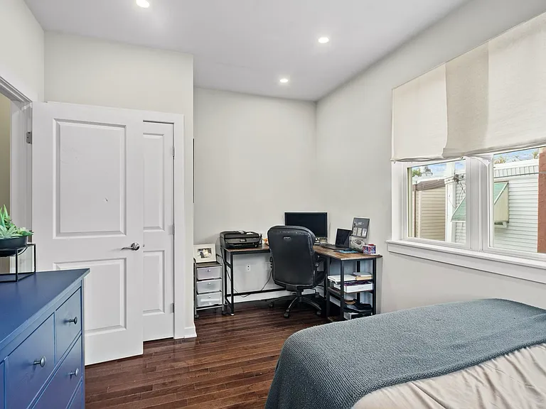 101 Mercy St — Photo 27