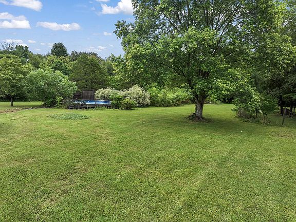 5th image of 3047 Tulip Ln