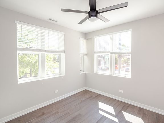 3rd image of 1554 W Hollywood Ave APT 202
