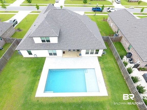 2nd image of 392 Garrison Blvd