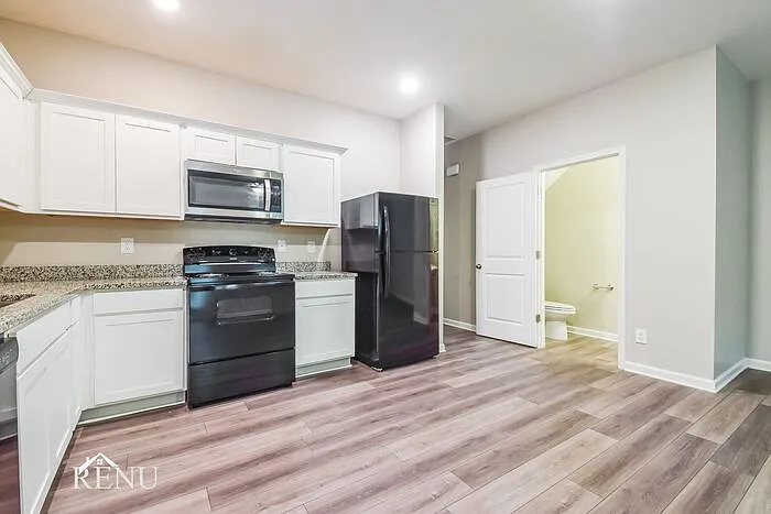 3 bed, 2.5 bath, 1386 sqft, $1,945 — Photo 4