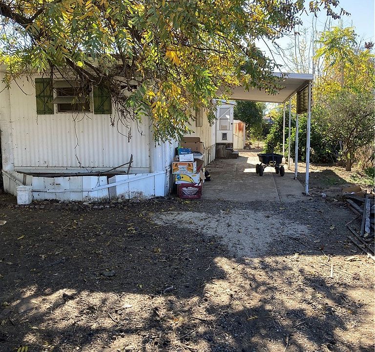 1st image of 33125 Wesley St