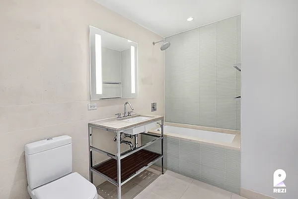 Rented by REZI | media 69