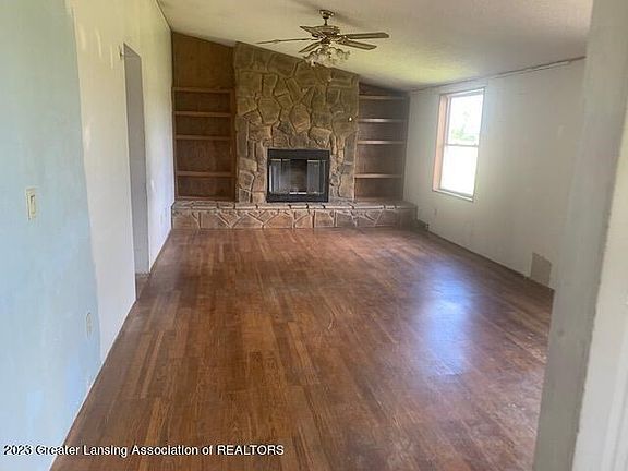 2nd image of 7901 E Carson City Rd