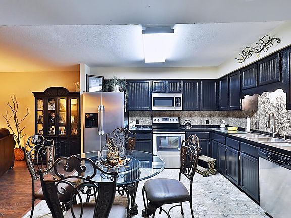 3rd image of 4954 Greenslope Dr