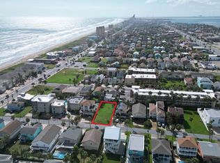 121 E Georgia Ruth Dr, South Padre Island, TX 78597