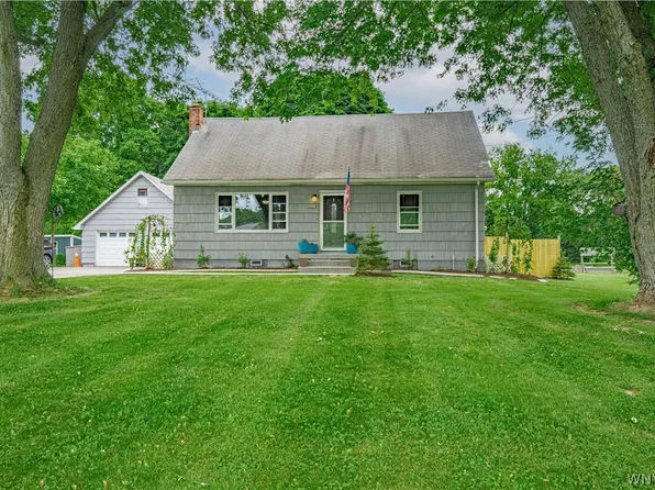 8416 Rochester Rd, Gasport, NY 14067