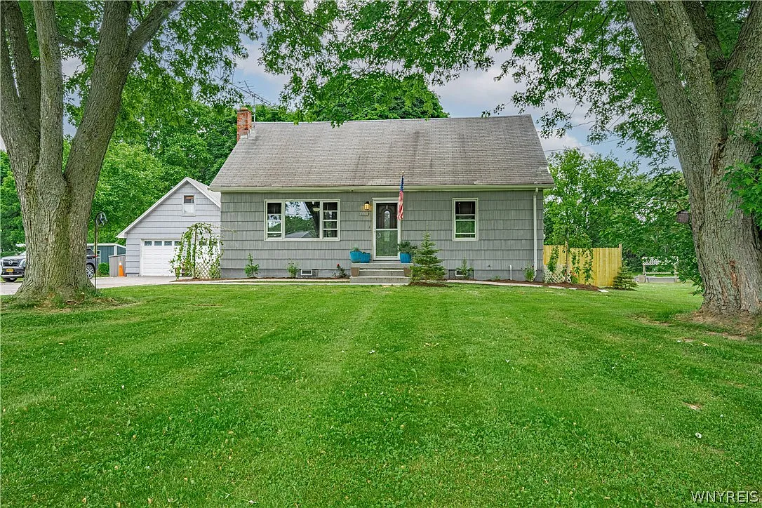 8416 Rochester Rd photo 1